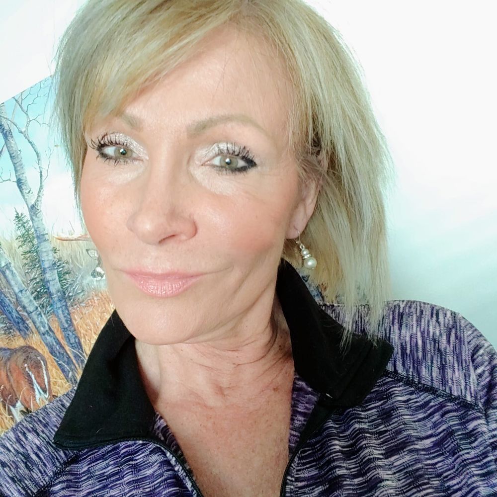 Meet your Posher, Monica